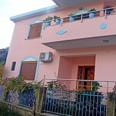 Lägenhet Kruti House *